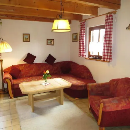 Ferienhaus Beautiful 3-Bed House in Reit Reit im Winkl